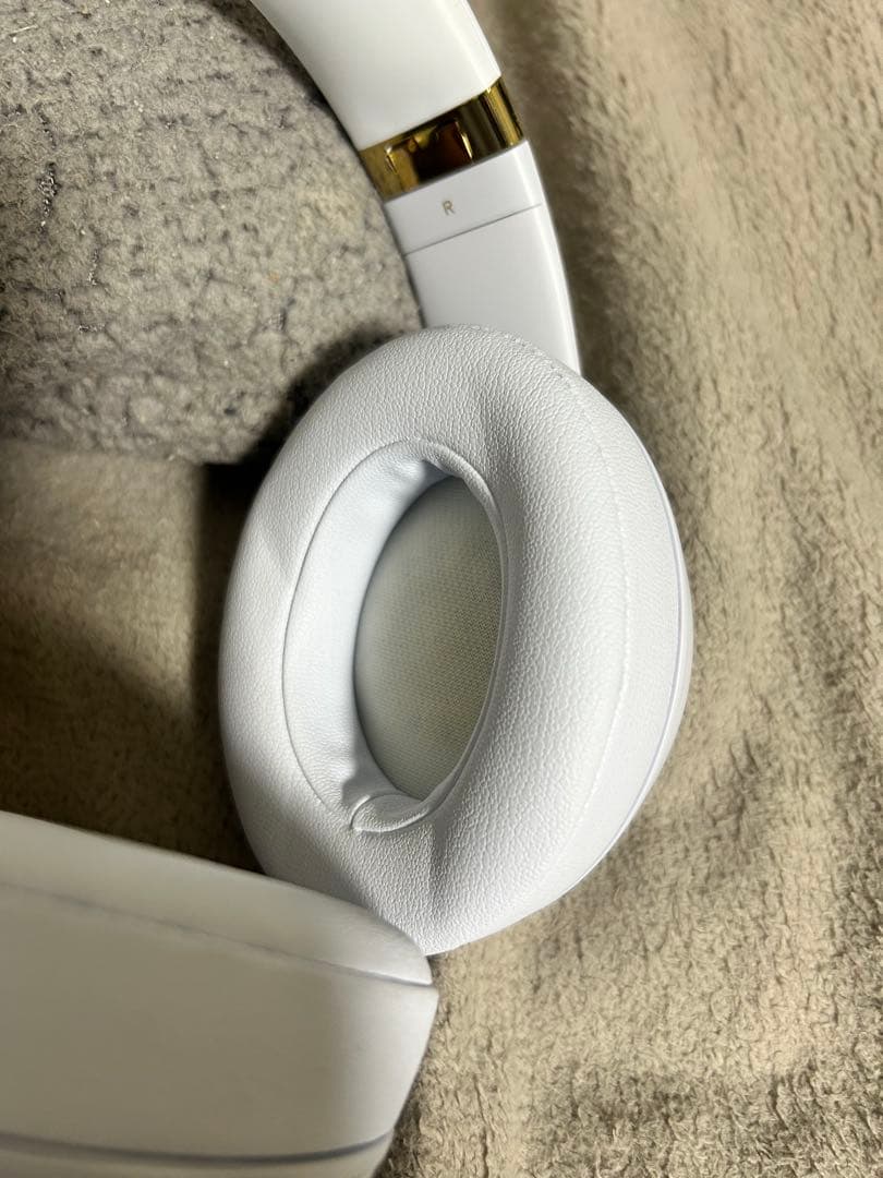 Beats Studio3 ワイヤレスヘッドホン ホワイト