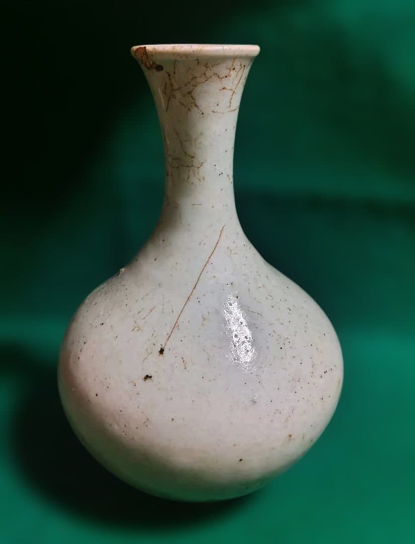 白色陶器ボトル 中型　白磁　李朝