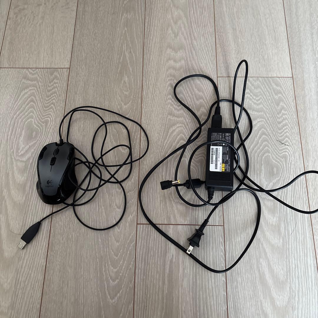 Fujitsu LIFEBOOK UH75 レッド