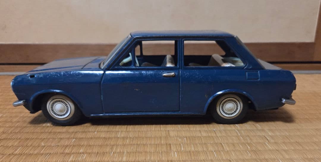 T*y様 【年代物】増田屋　ブリキ　ダットサン サニー1000　車