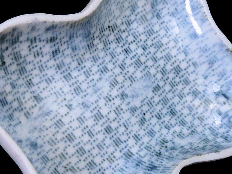 古伊万里　染付　型刷印判　幾何学文様の図　変形皿　江戸期C449 AS-CWe