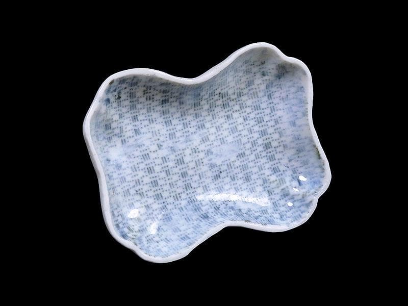 古伊万里　染付　型刷印判　幾何学文様の図　変形皿　江戸期C449 AS-CWe