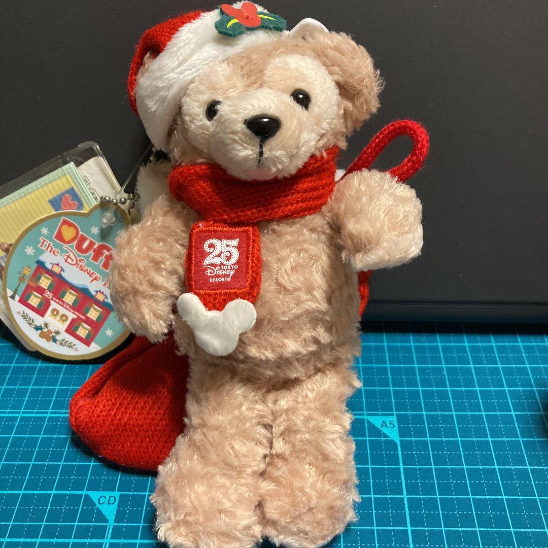 TDSディズニーリゾート25周年クリスマスダッフィー ぬいぐるみバッジ