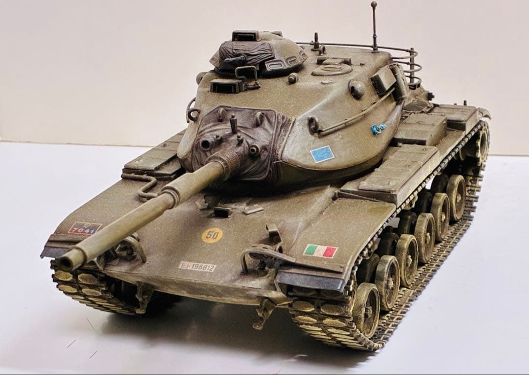タミヤ　1/35 M60A1 完成品　戦車　模型　プラモデル　イタリア