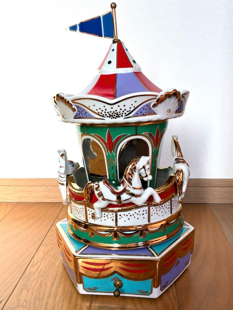 サントリー プレステージ25メリーゴーランド 陶器ボトルのみ オルゴール付き