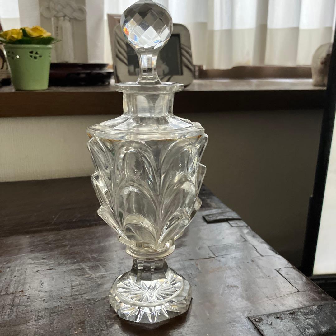 お値引き　オールドバカラ香水ビン