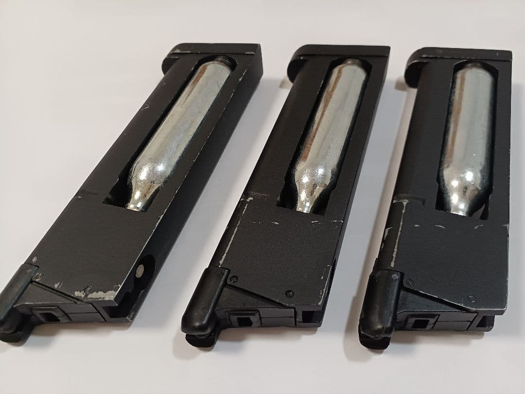 ゲ*き様 carbon8 M45 DOC co2ガスガン