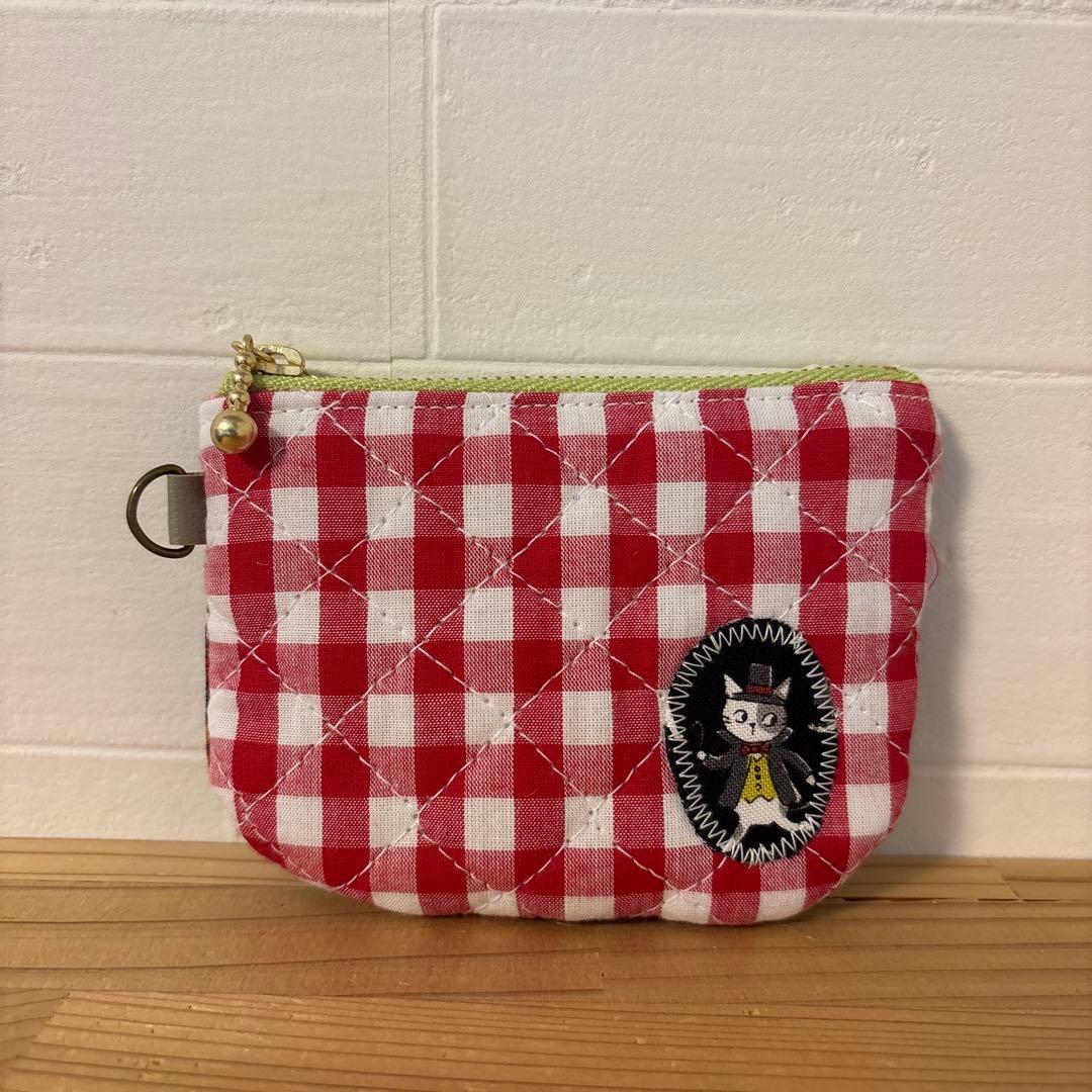 感謝価格　人気　猫柄　ハロウィン　10cmファスナーポーチ　小銭入れ　人気