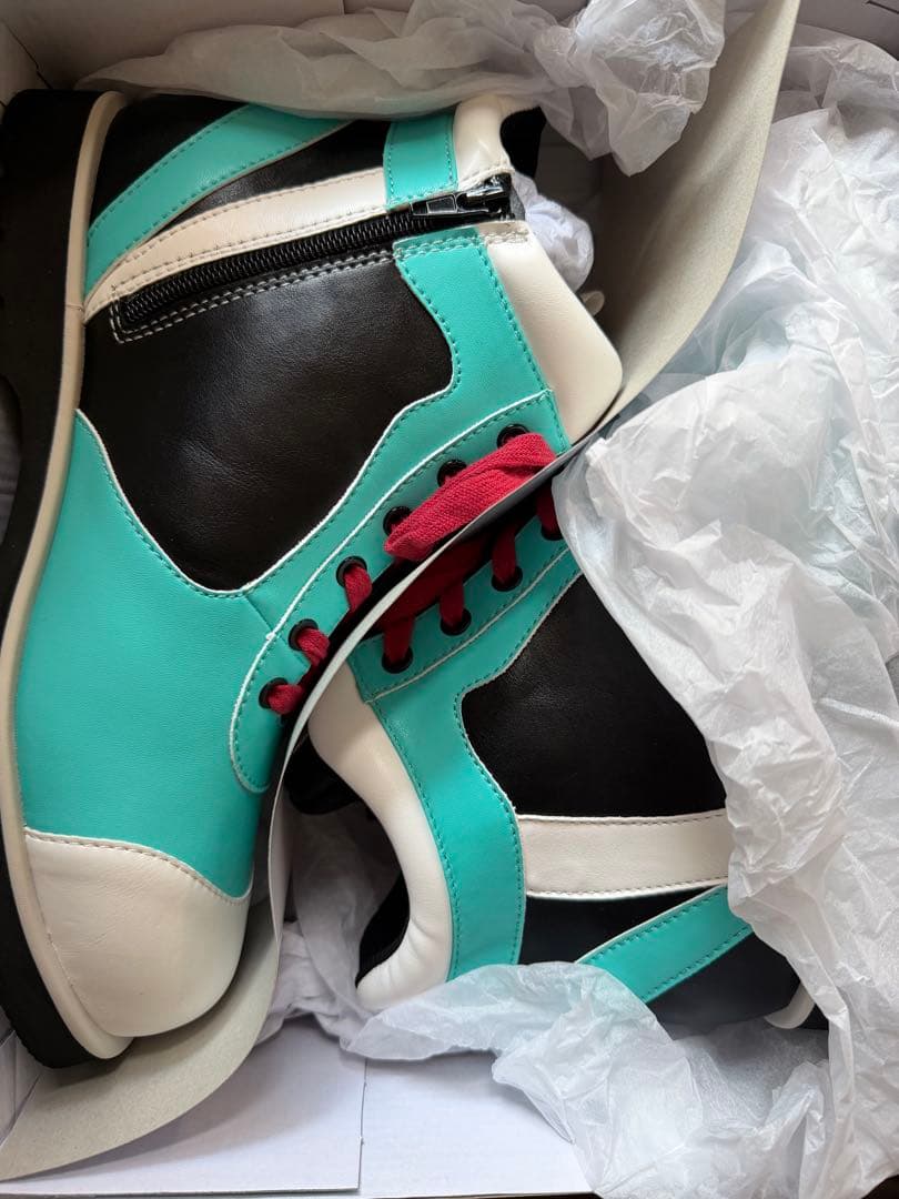 ブルーアーカイブ　カズサのスニーカー 27cm ポストカード同梱