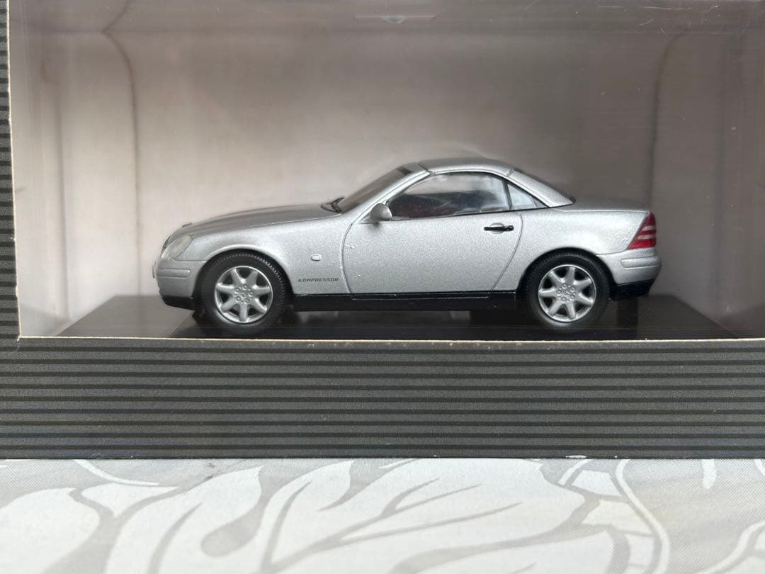 レア メルセデスベンツ SLK 230初期 1/43 ミニカー モデルカー