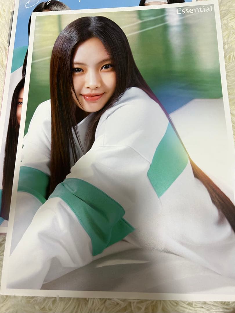 花王 newjeans NJZ essential ポスター