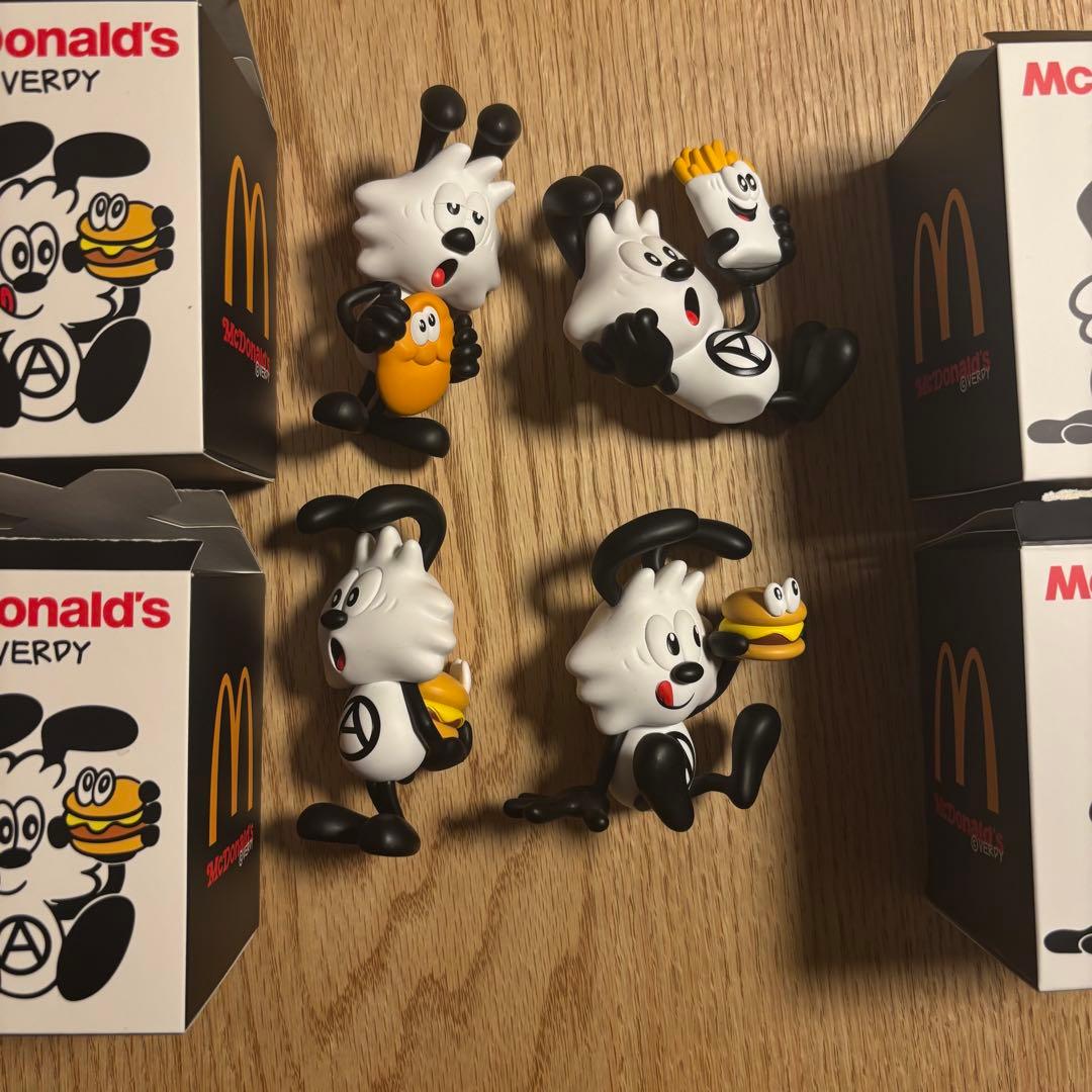 Verdy x McDonalds コラボ フィギュア コンプリートセット
