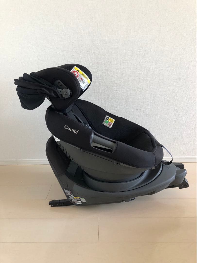 コンビ　チャイルドシート　THE Sシリーズ (欲しい方にプレゼントあり)