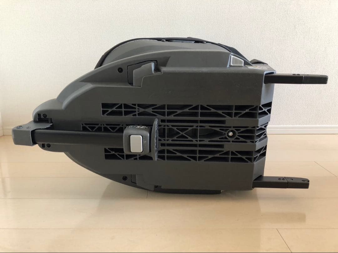 コンビ　チャイルドシート　THE Sシリーズ (欲しい方にプレゼントあり)