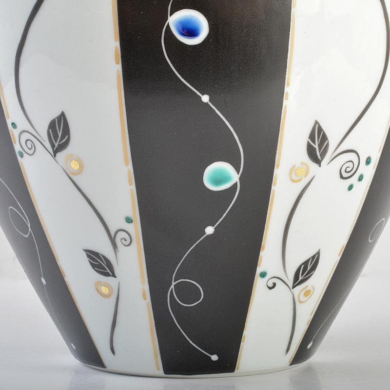 九谷焼　椿窯　吉田洋子作　黒釉金彩　花器　共布共箱　M　R6948B