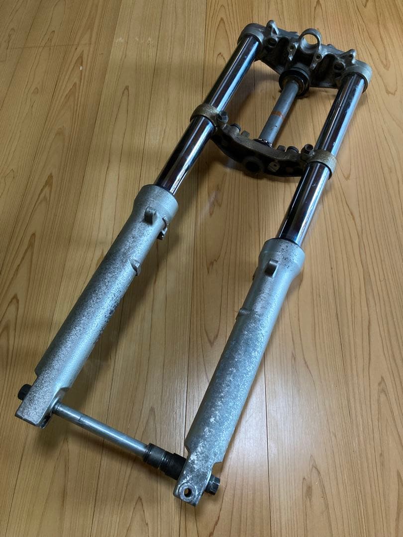 け*ん様 ホーネット250 純正 フロントフォーク MC31 絶版 希少 トップ