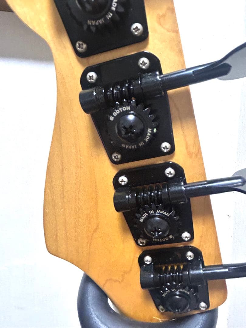 Fender Japan エレキベースギターPB-43. BLK