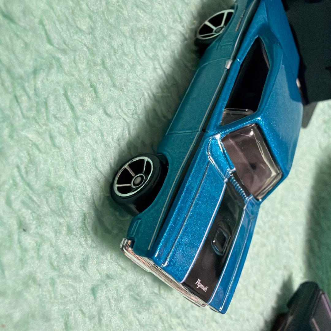 Hot Wheels ミニカーセット 青と黒