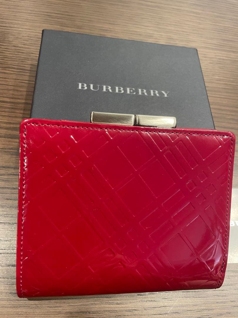 【美品】BURBERRY レザー 二つ折り財布 レッド