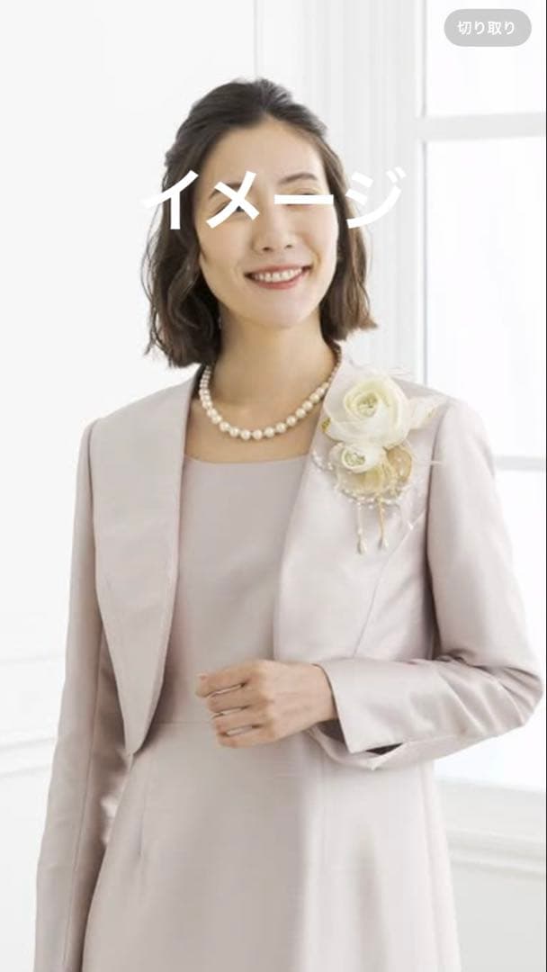 東京ソワール　PETITSOIR コサージュ ブローチホワイト色　新品未使用