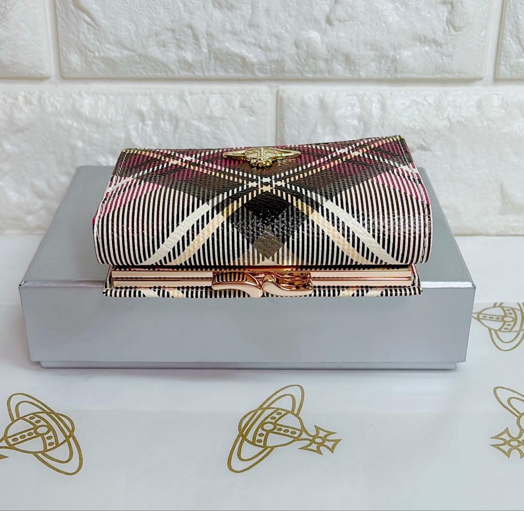 【ショッパー付き◇新品】可愛い ヴィヴィアン・ウエストウッド　三つ折り財布