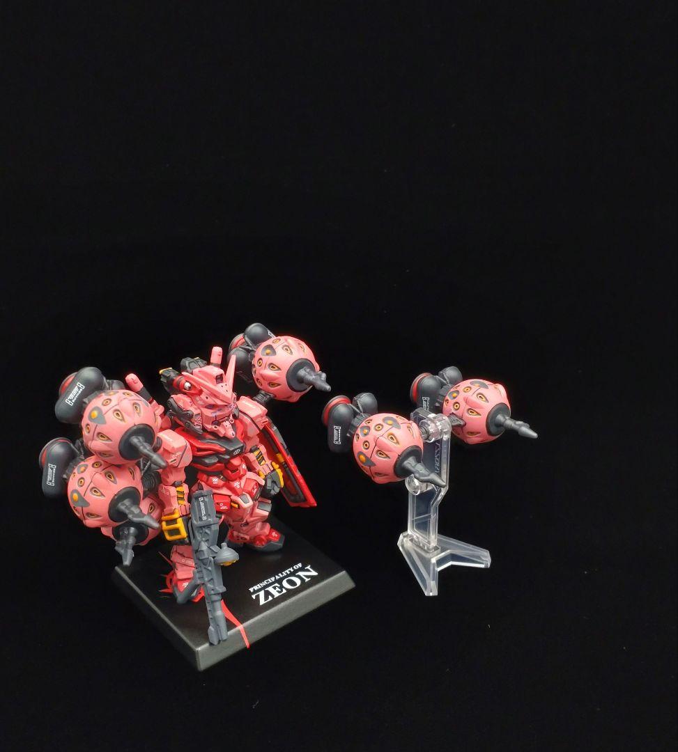 ミ*ヘ様 ガンダムコンバージ シャア専用赤いガンダム 全塗装完成品