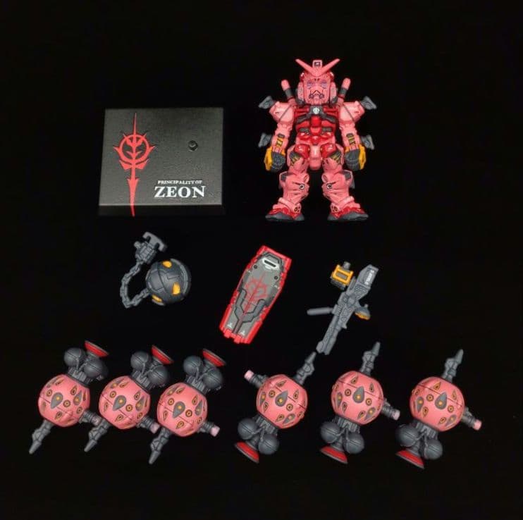 ミ*ヘ様 ガンダムコンバージ シャア専用赤いガンダム 全塗装完成品