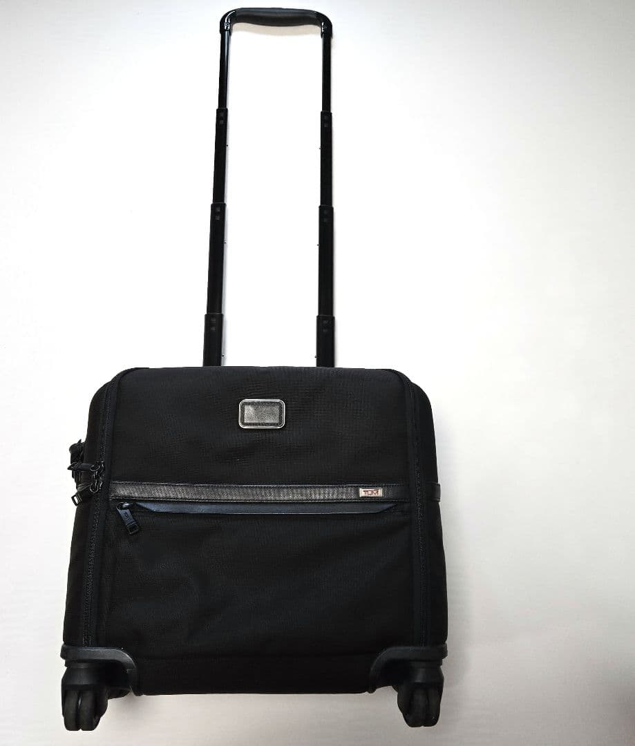 TUMI ALPHA3 コンパクト・4ウィールド・ブリーフ Blackブラック