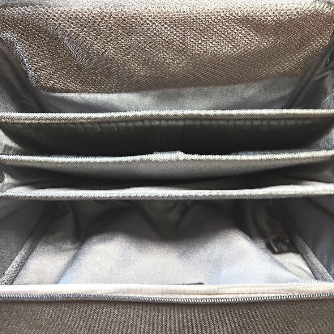 TUMI ALPHA3 コンパクト・4ウィールド・ブリーフ Blackブラック