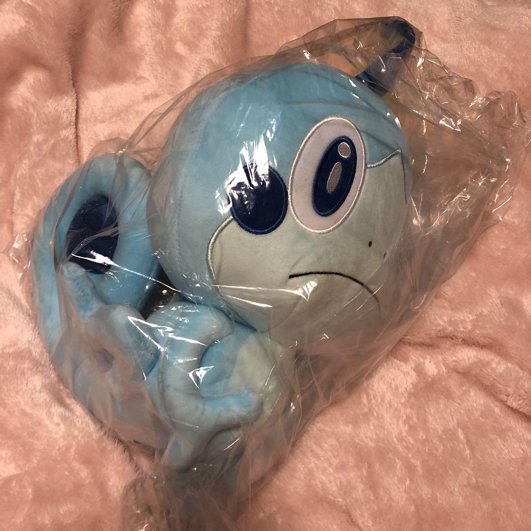 ポケモンセンター　等身大メッソン　ポケモン　ぬいぐるみ