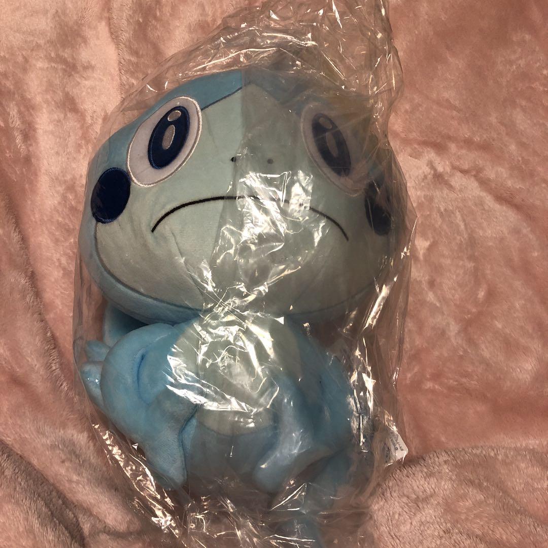 ポケモンセンター　等身大メッソン　ポケモン　ぬいぐるみ