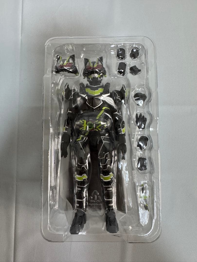 S.H.Figuarts 仮面ライダータイクーン　ブジンソード