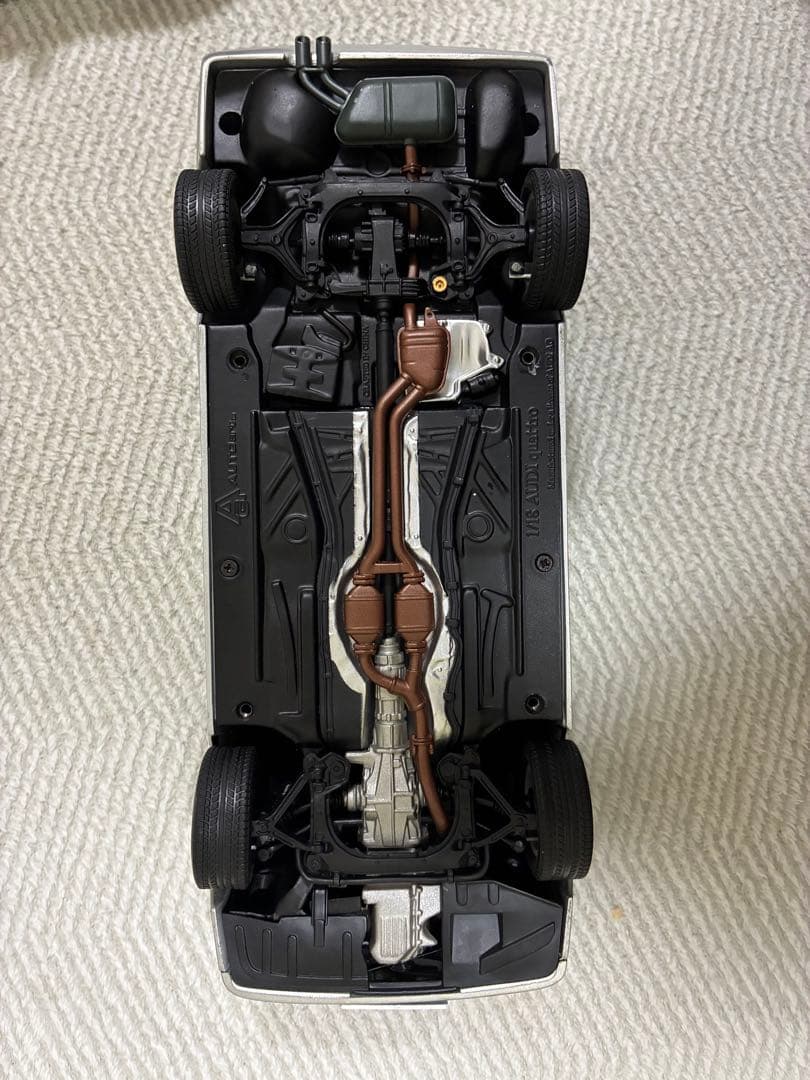 ミニカー AUTOart Audi sport Quattro 1988 1/18