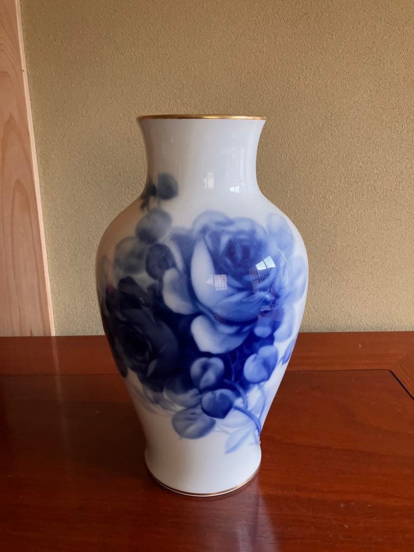 【昭和レトロ】最終値下げ‼️大倉陶園★陶磁器 花瓶 ブルーローズ