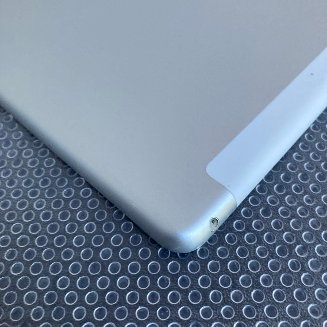 3541【早い者勝ち】電池最良好☆iPad8 第8世代 32GB SIMフリー☆