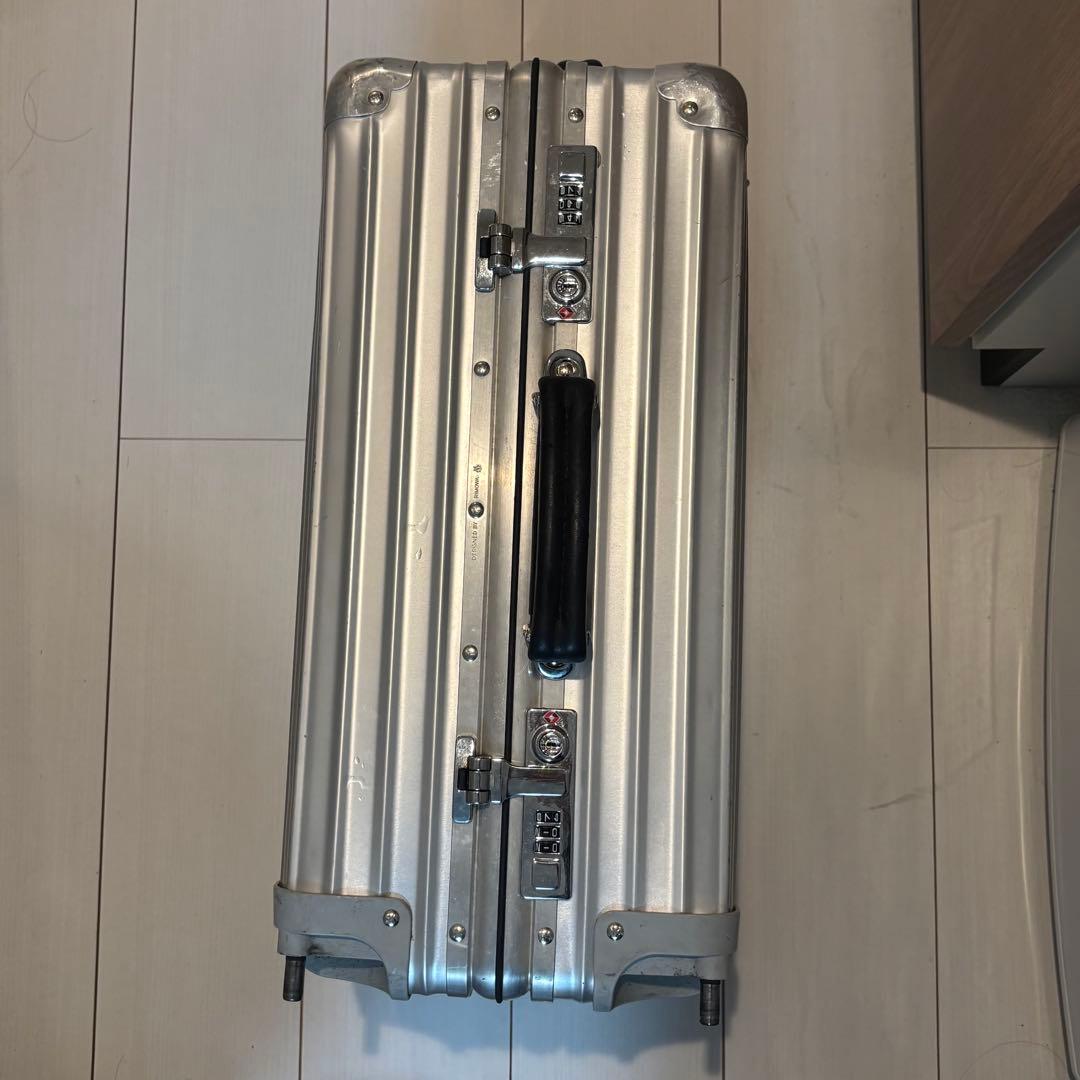 RIMOWA リモワ クラシック キャビン 4輪 機内持ち込み可　タイヤ2つ破損