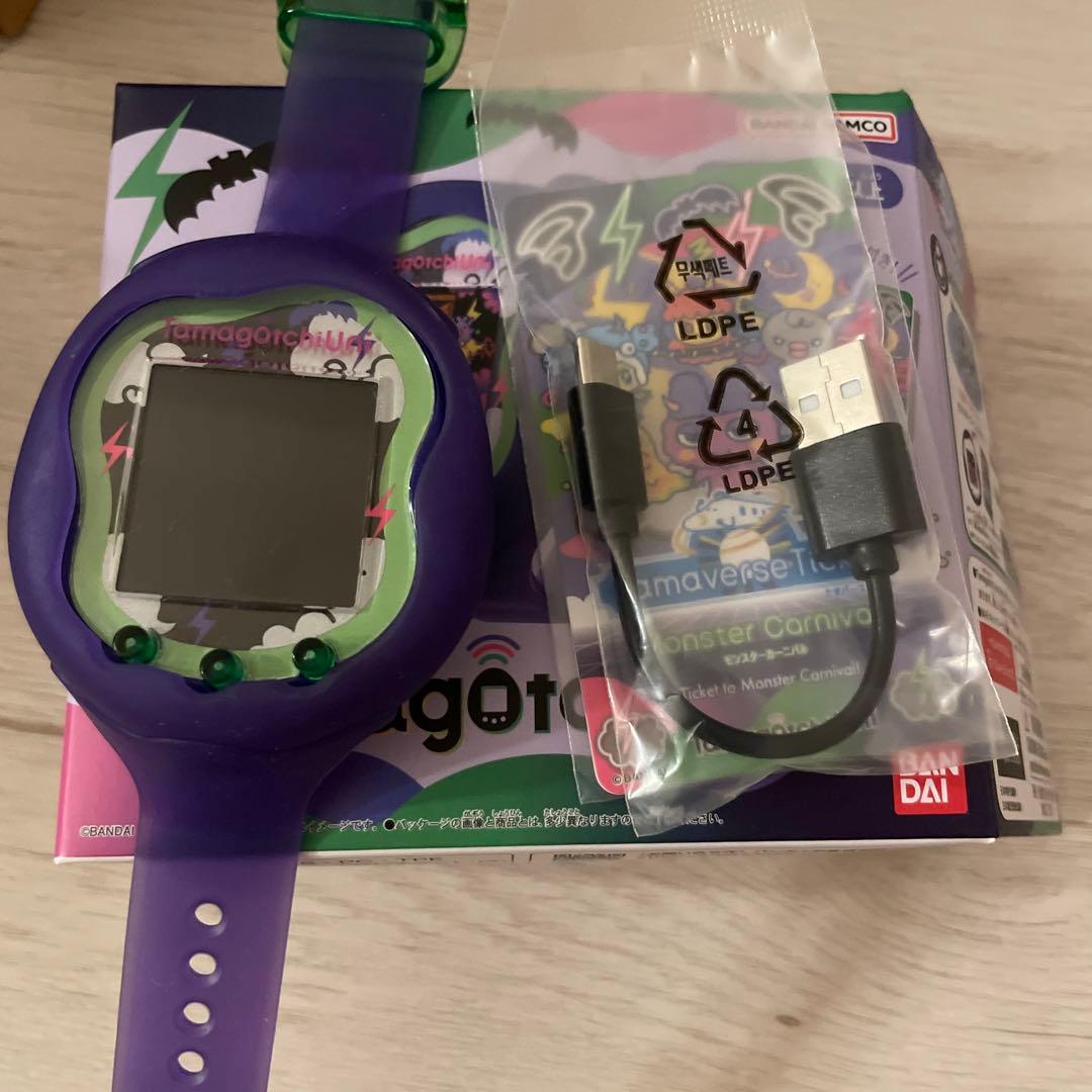 タマゴッチユニ モンスターカーニバル USBケーブル付属