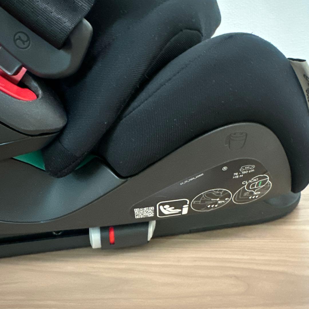 cybex 車用チャイルドシート 保護マット付き⭐︎
