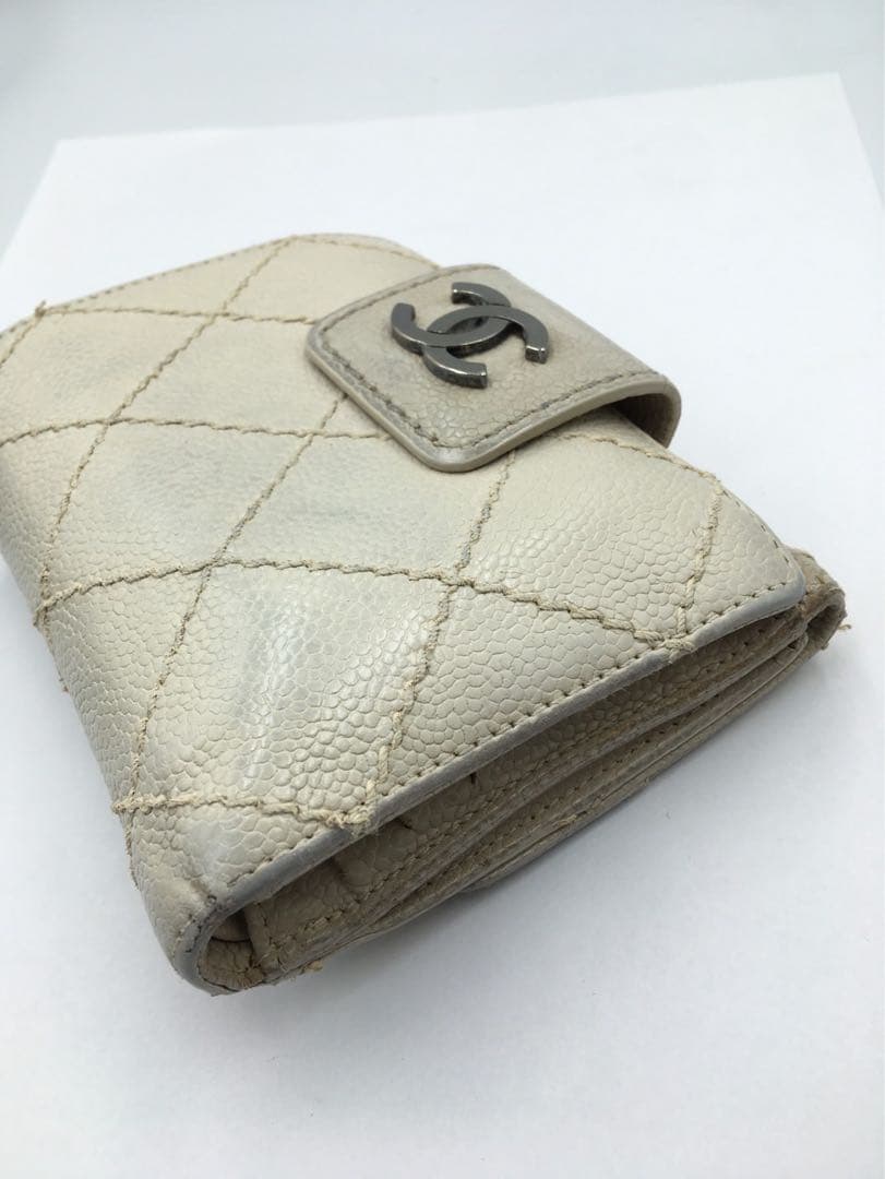 シャネル　CHANEL キャビアスキン　財布