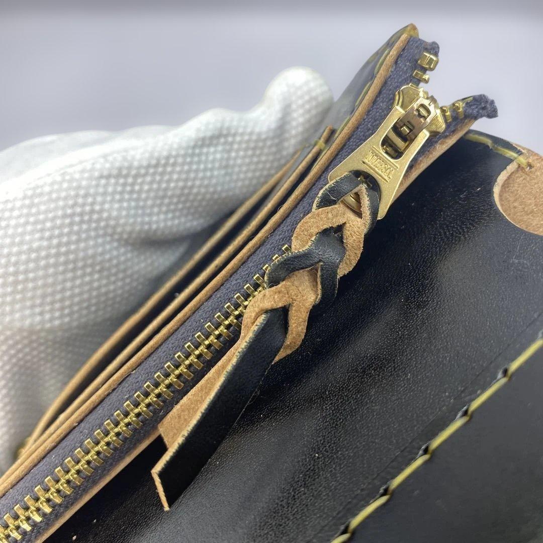 人気の折らずお札収納 丘染めブラックの無骨トラッカーウォレット T-MTW726