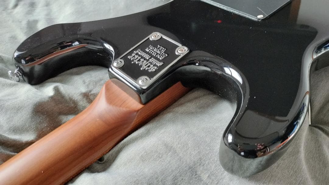 ギター SCHECTER Nick Johnston Traditional HSS