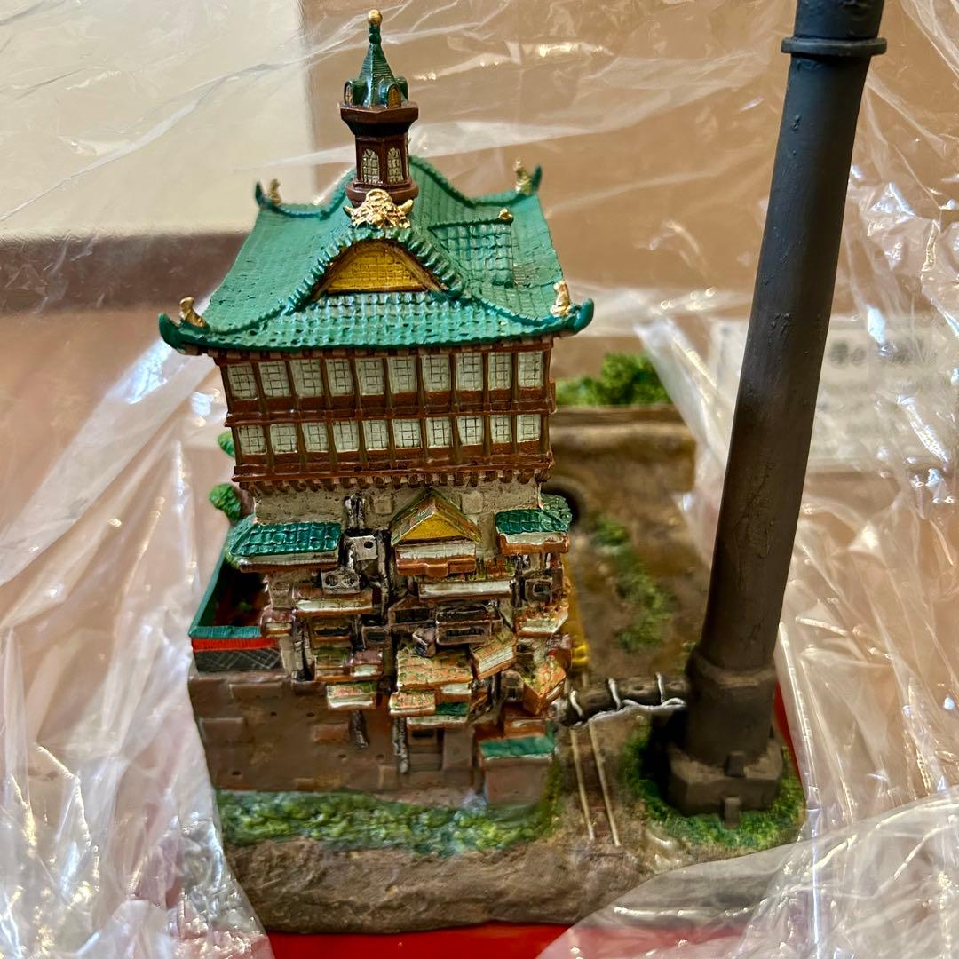 新品 千と千尋の神隠し 油屋 ジオラマ フィギュア