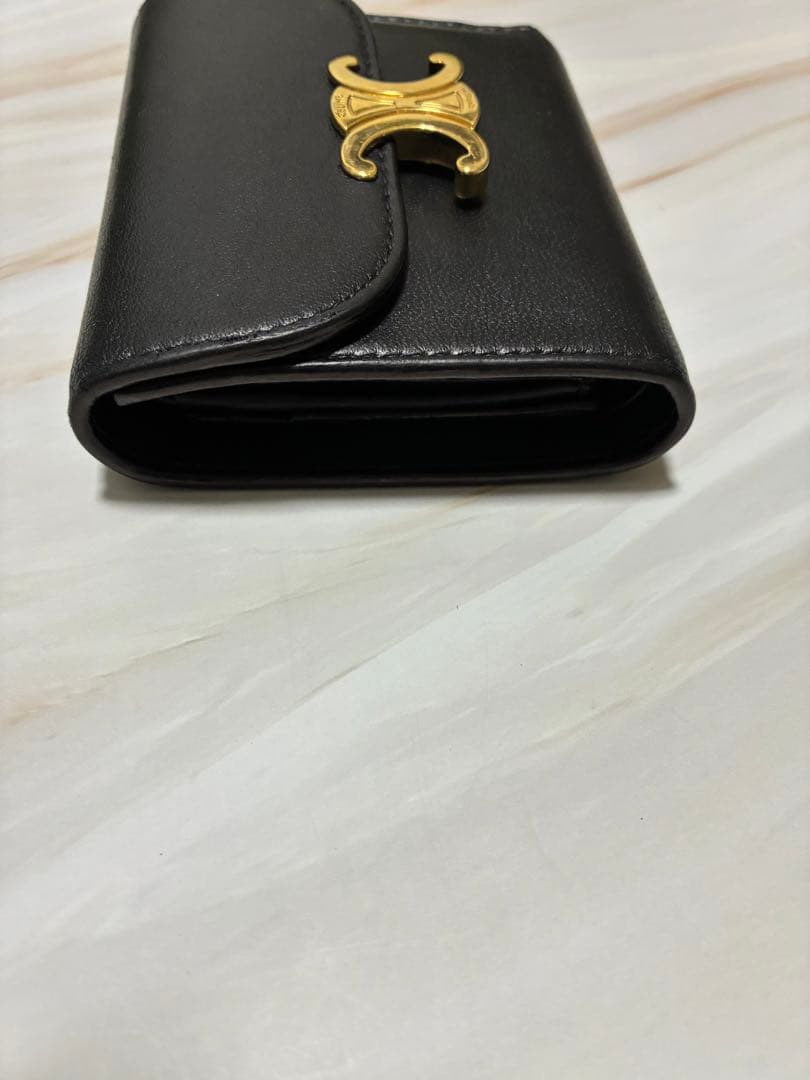 ぴ*る様 CELINE トリオンフ コンパクトウォレット ブラック 三つ折り財布