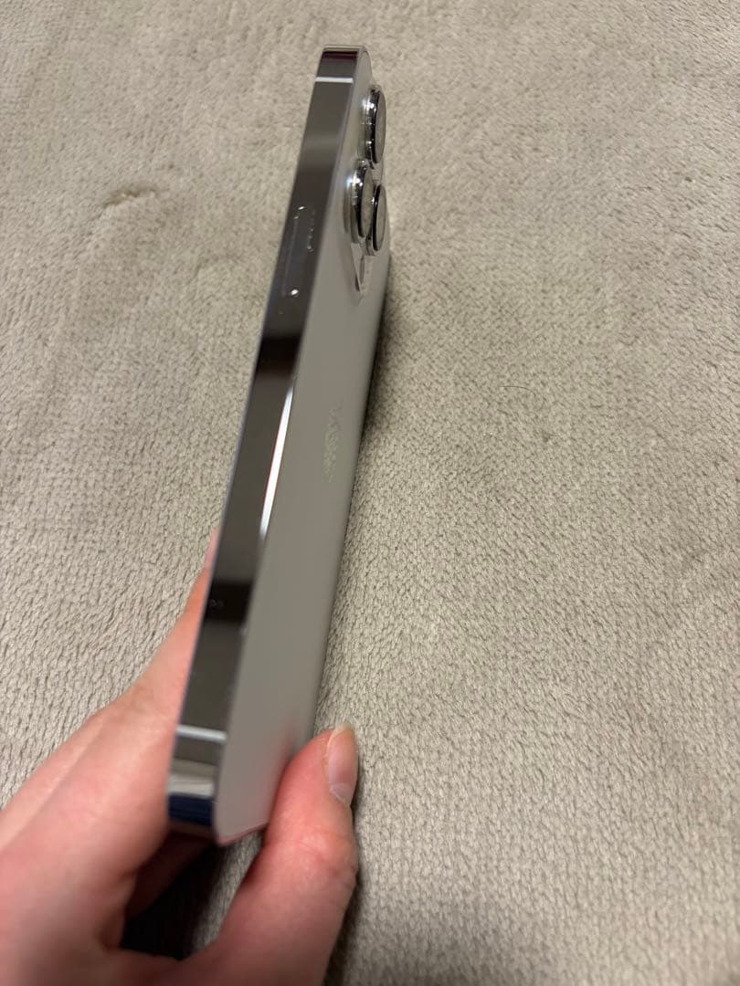 Apple iPhone 13 Pro シルバー