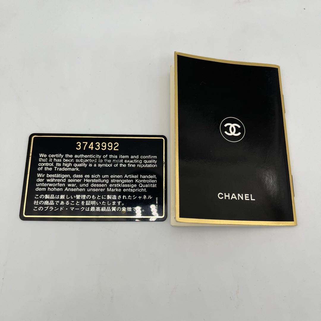 CHANEL 二つ折り財布 デカココマーク ロゴ入り 黒 ギャランティカード付き