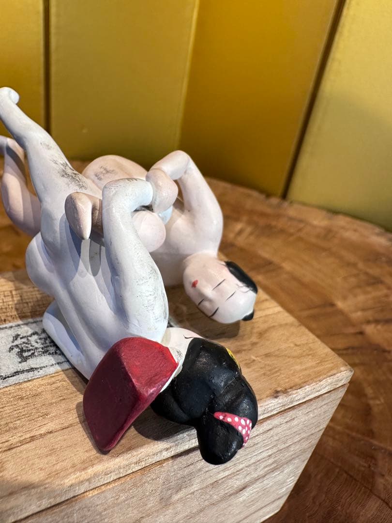 浮世絵，根付，置物，春画，陶器製 ，男女裸体彫刻 約10cm