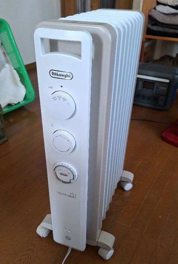 デロンギ ヴェルティカルオイルヒーター