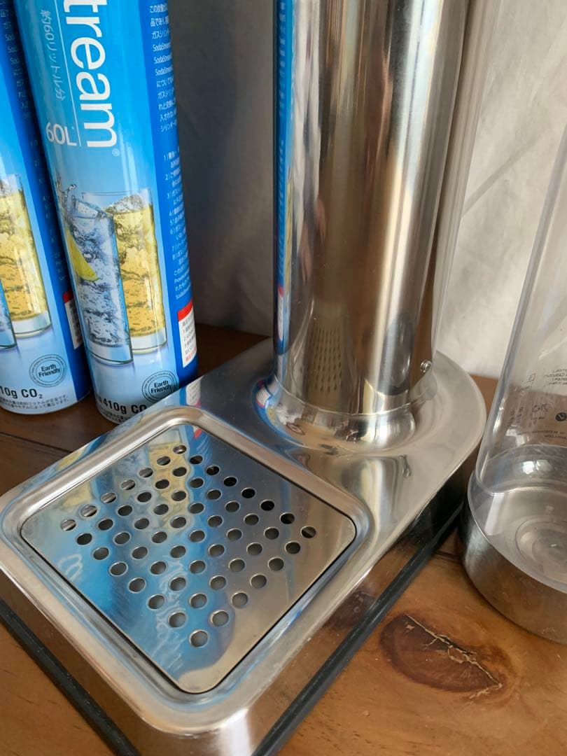 Aarke 炭酸水メーカー + SodaStream 専用ガスシリンダー付き
