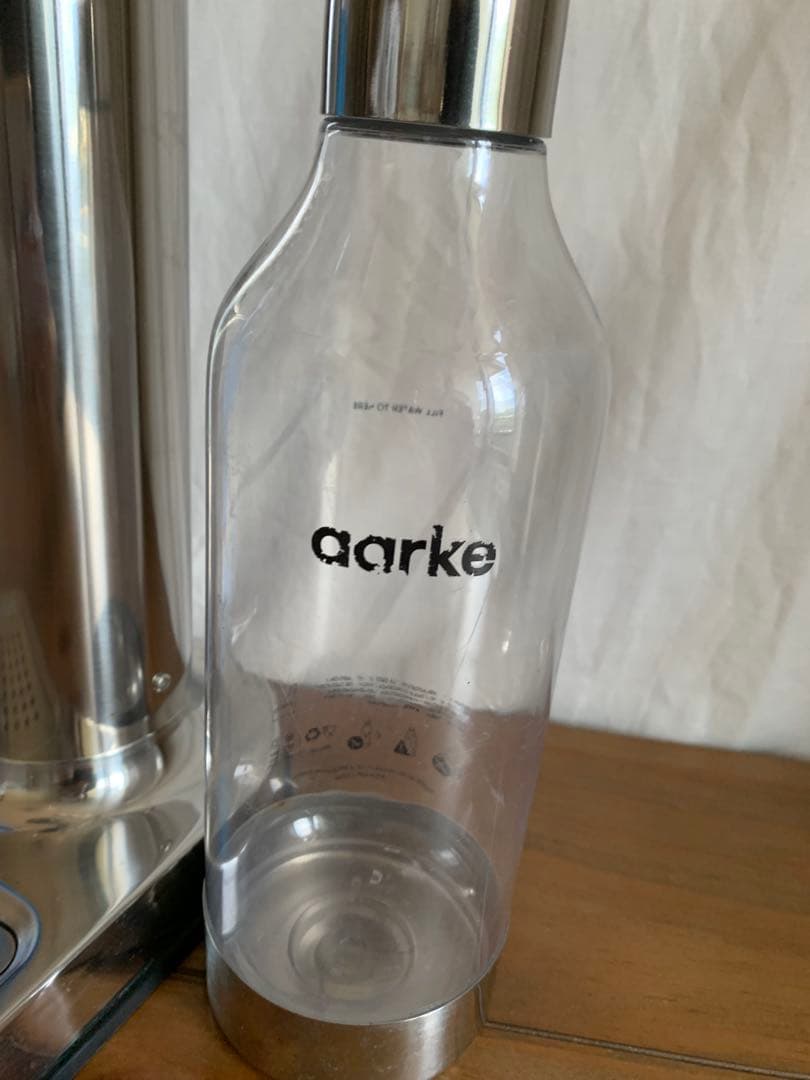 Aarke 炭酸水メーカー + SodaStream 専用ガスシリンダー付き