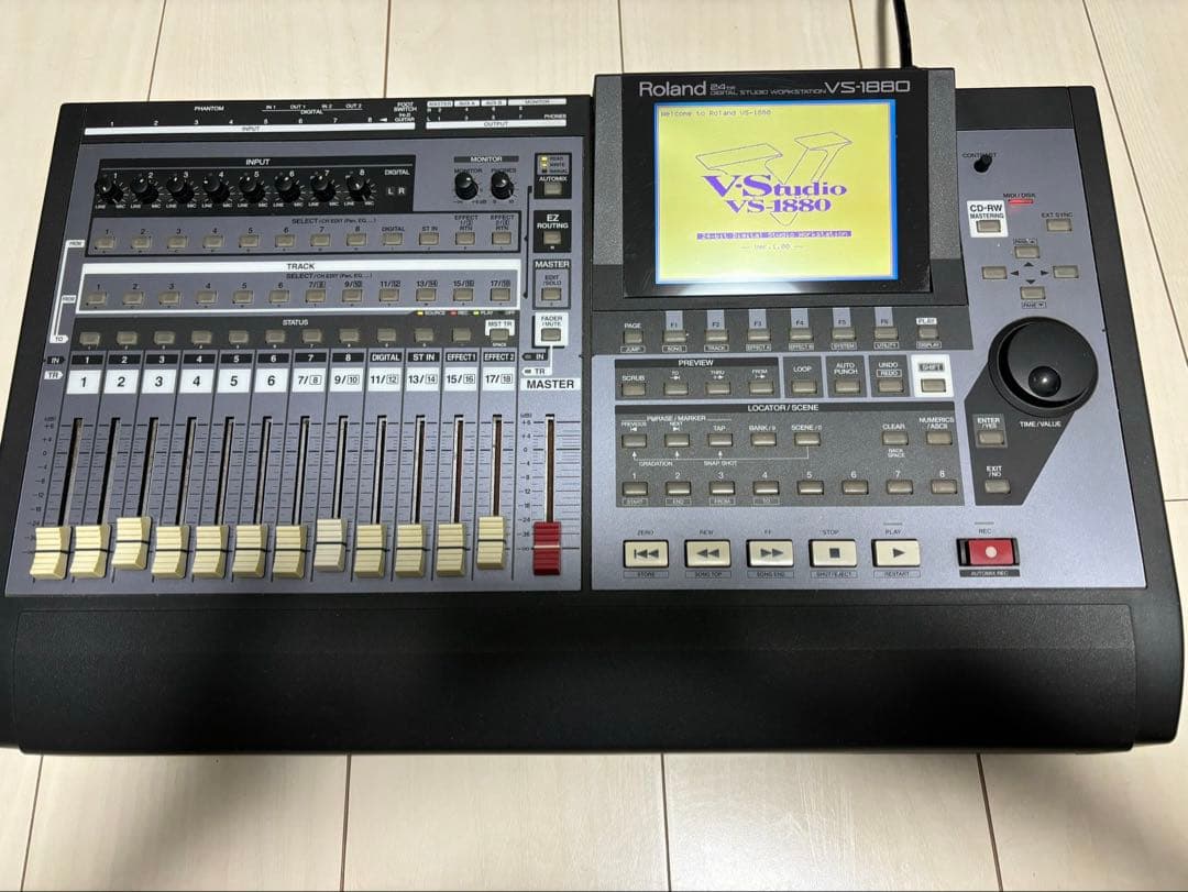 Roland VS-1880 マルチトラックレコーダー